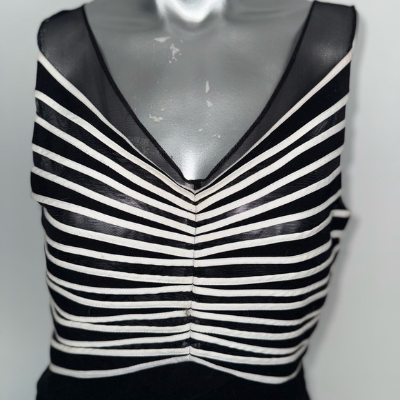 Eliza J Elegant Sleeveless dress - Picture 3 of 5